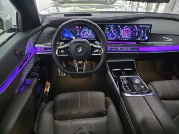 BMW 740 d xDrive M Sport PRO CINEMA EXECUTIVE-LOUNGE