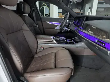BMW 740 d xDrive M Sport PRO CINEMA EXECUTIVE-LOUNGE