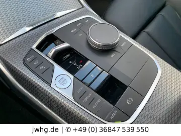 BMW 320 d xDrive M Sport 360 DrivingProf 19  HeadUp