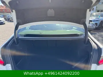 BMW 318 d M Sport LED KAMERA SPURHALTE CARPLAY