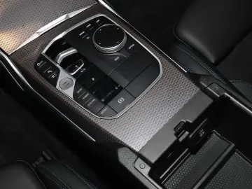 BMW 320e Limousine M Sportpaket HiFi DAB Tempomat