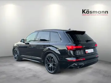 AUDI Q7 S line 55TFSI COMP PLUS AHK MATRIX 7SITZER