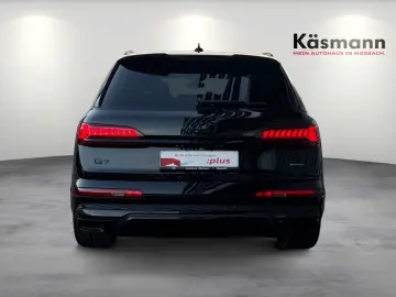 AUDI Q7 S line 55TFSI COMP PLUS AHK MATRIX 7SITZER
