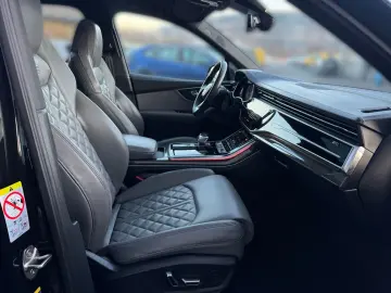 AUDI Q7 S line 55TFSI COMP PLUS AHK MATRIX 7SITZER