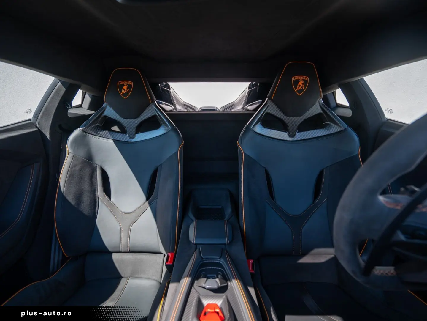 LAMBORGHINI Revuelto V12 SPORTSEAT CORSA-TEX PASSENGER-DISPL