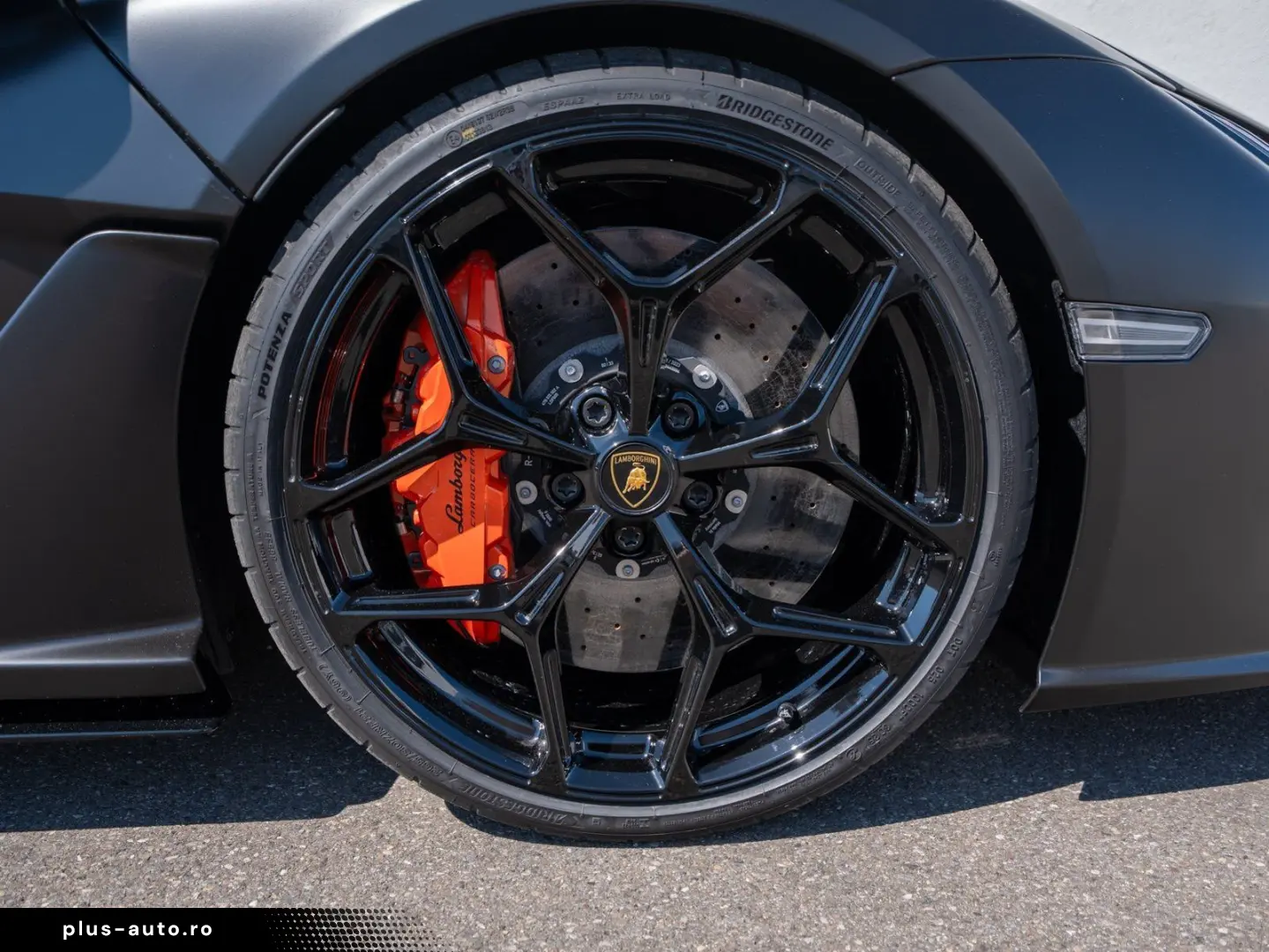 LAMBORGHINI Revuelto V12 SPORTSEAT CORSA-TEX PASSENGER-DISPL