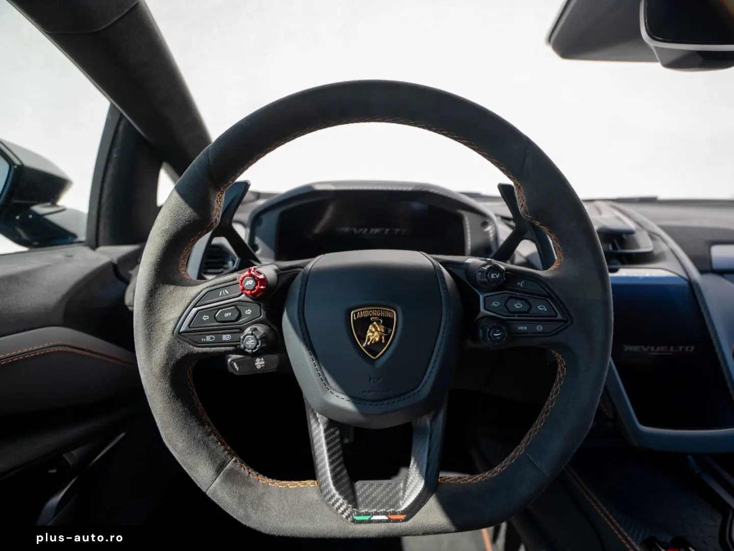 LAMBORGHINI Revuelto V12 SPORTSEAT CORSA-TEX PASSENGER-DISPL