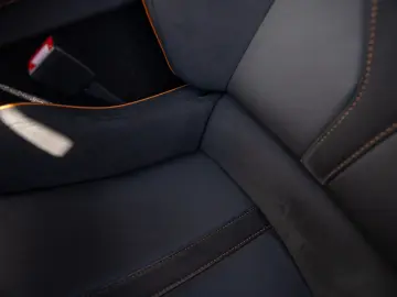 LAMBORGHINI Revuelto V12 SPORTSEAT CORSA-TEX PASSENGER-DISPL