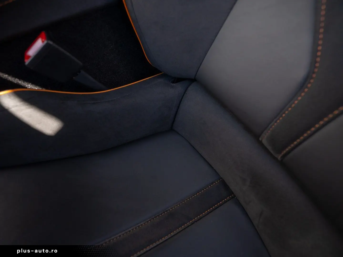 LAMBORGHINI Revuelto V12 SPORTSEAT CORSA-TEX PASSENGER-DISPL