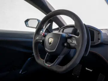 LAMBORGHINI Revuelto V12 SPORTSEAT CORSA-TEX PASSENGER-DISPL