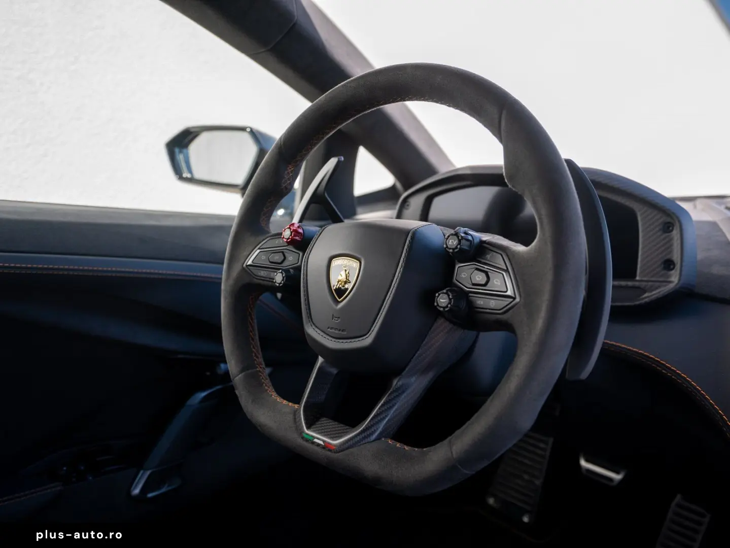 LAMBORGHINI Revuelto V12 SPORTSEAT CORSA-TEX PASSENGER-DISPL