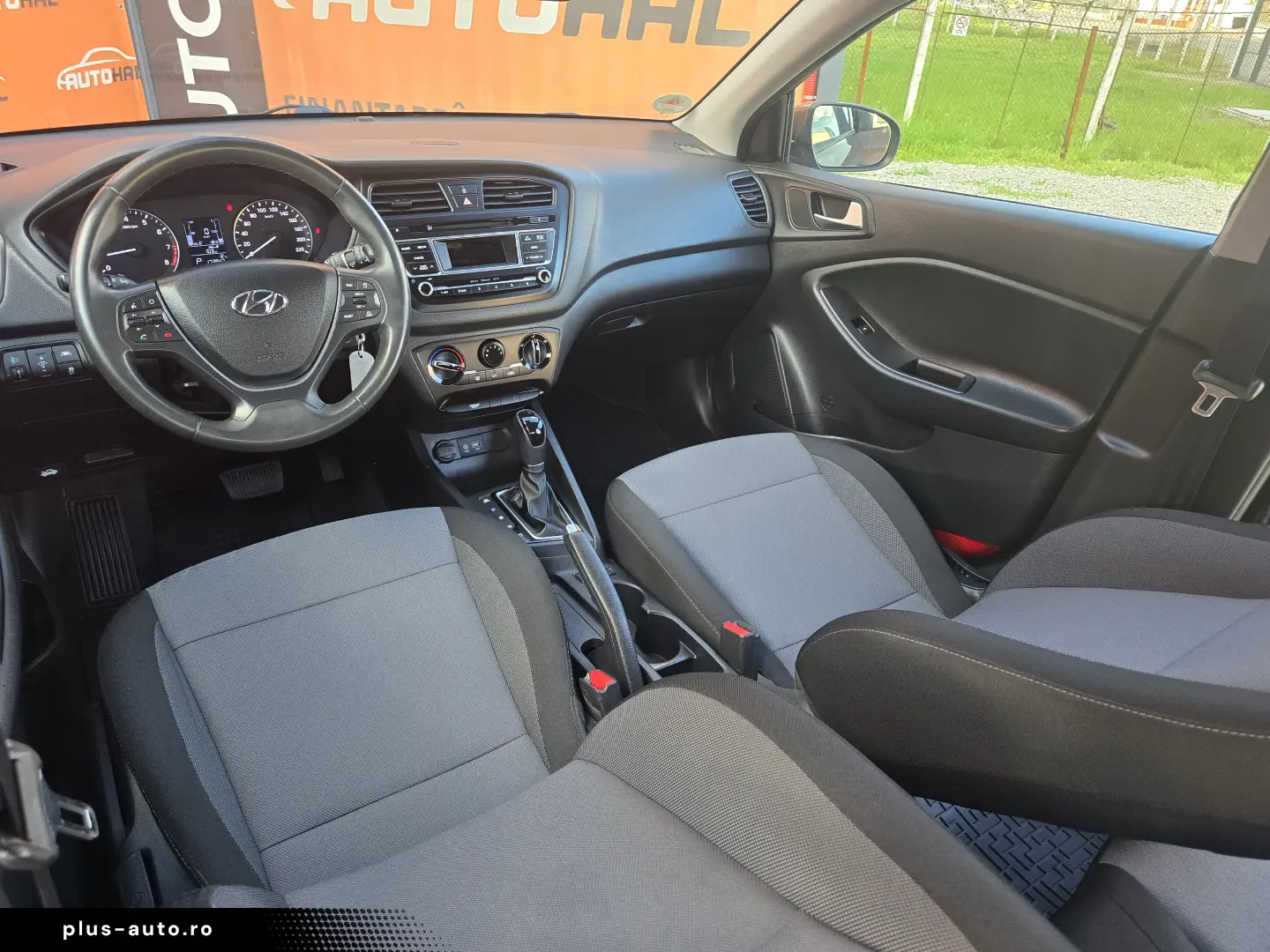 Hyundai I20 Hatchback 1.4 Benzina Automat 2017