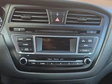 Hyundai I20 Hatchback 1.4 Benzina Automat 2017