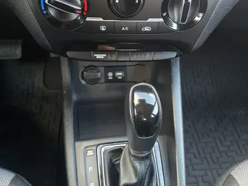 Hyundai I20 Hatchback 1.4 Benzina Automat 2017