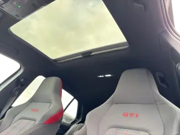 VW Golf GTI DSG PANO HARMAN APP NAVI KAMERA
