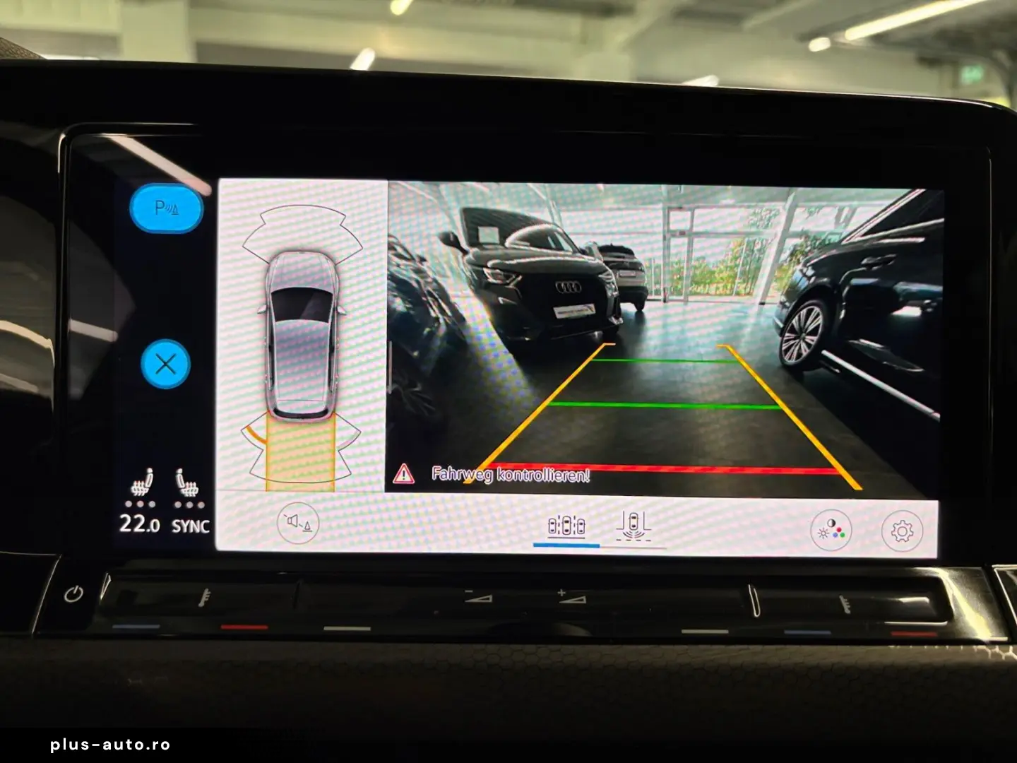 VW Golf GTI DSG PANO HARMAN APP NAVI KAMERA