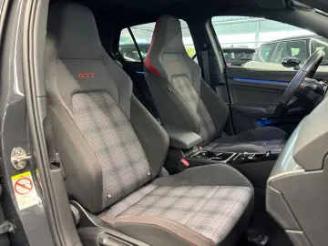 VW Golf GTI DSG PANO HARMAN APP NAVI KAMERA