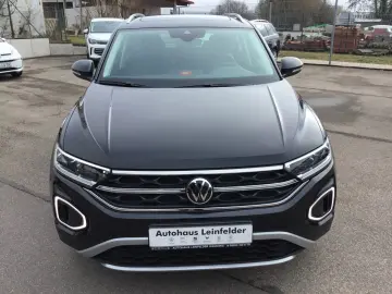 VW T-Roc 1.5 TSI DSG Style AHK MatrixLED ACC Pano