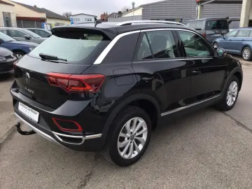 VW T-Roc 1.5 TSI DSG Style AHK MatrixLED ACC Pano