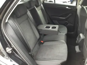 VW T-Roc 1.5 TSI DSG Style AHK MatrixLED ACC Pano