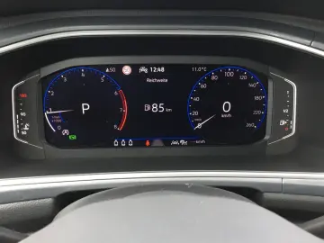 VW T-Roc 1.5 TSI DSG Style AHK MatrixLED ACC Pano