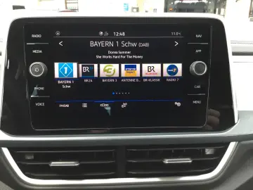 VW T-Roc 1.5 TSI DSG Style AHK MatrixLED ACC Pano