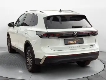 VW Tiguan 2.0TDI Elegance 4M DSG Pano AHK Navi LED
