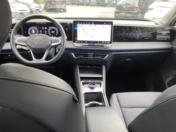 VW Tiguan 2.0TDI Elegance 4M DSG Pano AHK Navi LED
