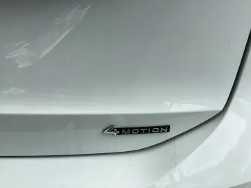 VW Tiguan 2.0TDI Elegance 4M DSG Pano AHK Navi LED
