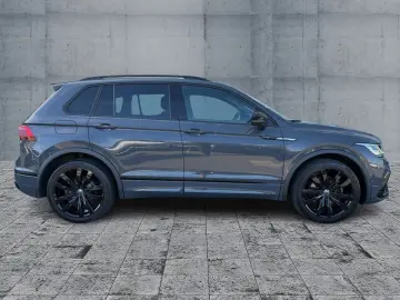 VW Tiguan 2.0 TSI DSG 4M R-LINE MATRIX PANO NAV ACC