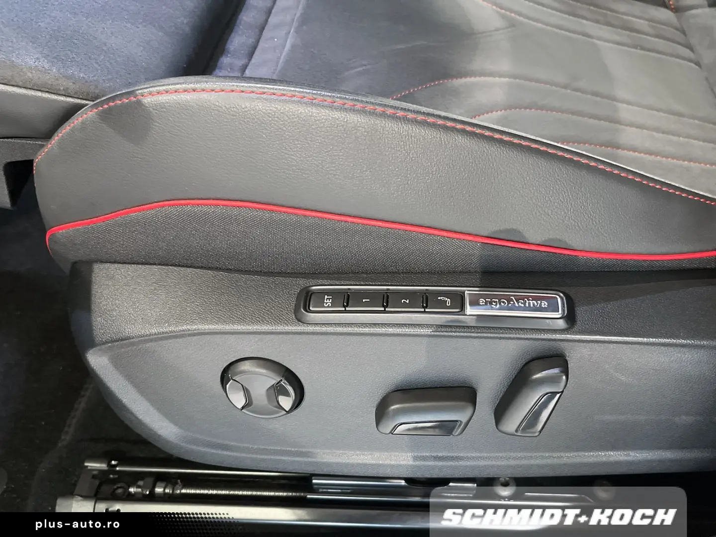 VW ID.4 GTX 4Motion Allrad AHK schwenkb. Head-up