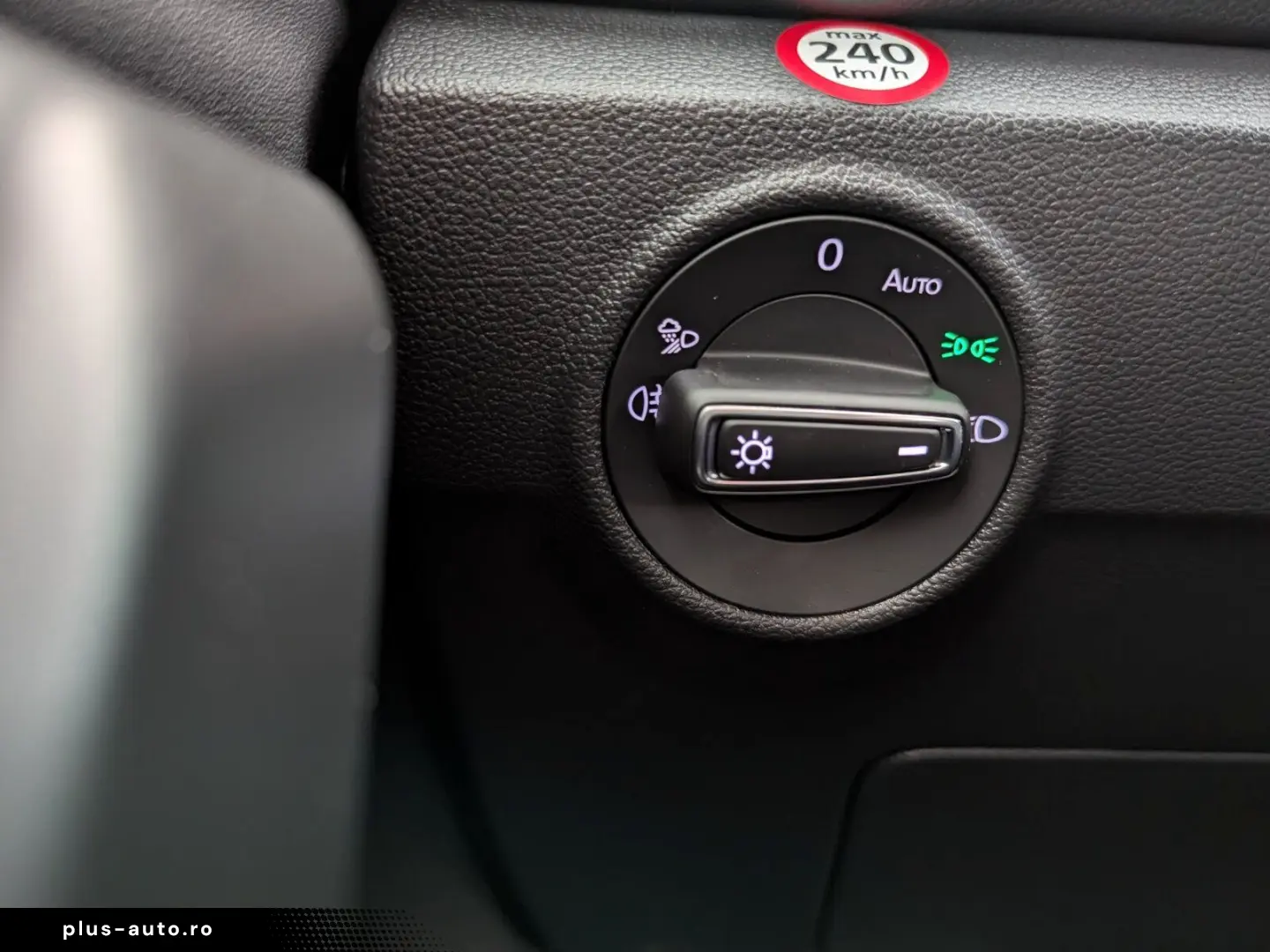 VW T-Roc 2.0 TDI R-Line 4Motion DSG LED NAVI ACC VC
