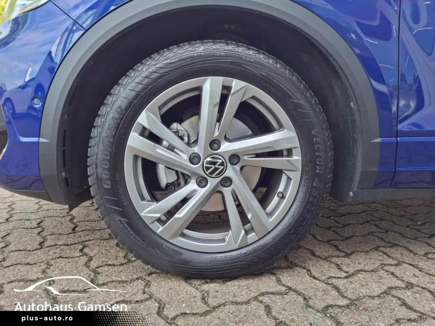 VW T-Roc 1.5 TSI DSG R-Line NWGar Pano Matrix Sound