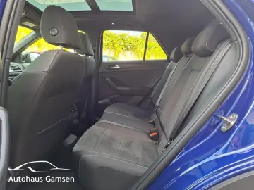 VW T-Roc 1.5 TSI DSG R-Line NWGar Pano Matrix Sound