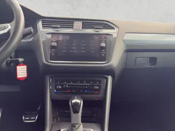 VW Tiguan 2.0 TDI Active  Navi  AHK  Kamera KLIMA L