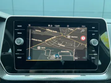 VW T-Cross R-Line 1.5 TSI DSG  LED  ACC  Navi  Kame