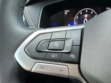 VW T-Cross R-Line 1.5 TSI DSG  LED  ACC  Navi  Kame