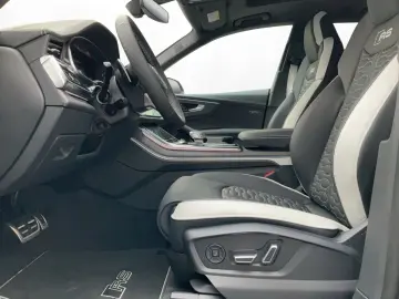AUDI RSQ8 4.0 TFSI quattro tiptronic   STANDHZ.   AHK
