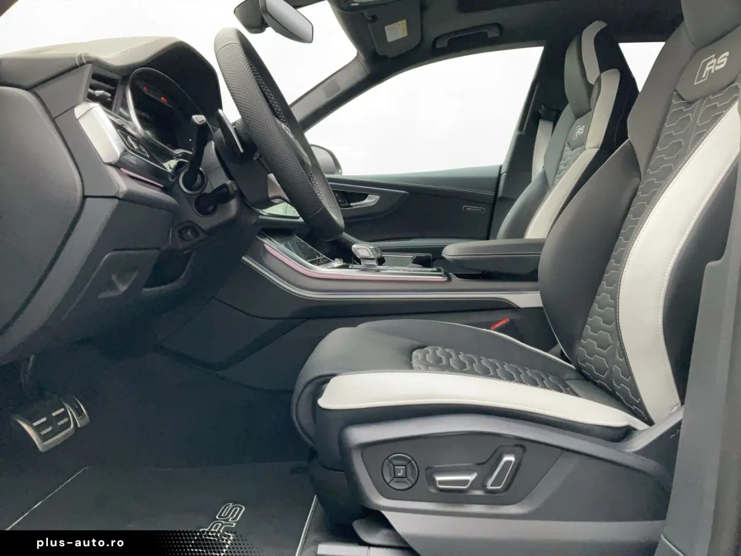 AUDI RSQ8 4.0 TFSI quattro tiptronic   STANDHZ.   AHK