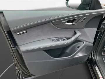 AUDI RSQ8 4.0 TFSI quattro tiptronic   STANDHZ.   AHK