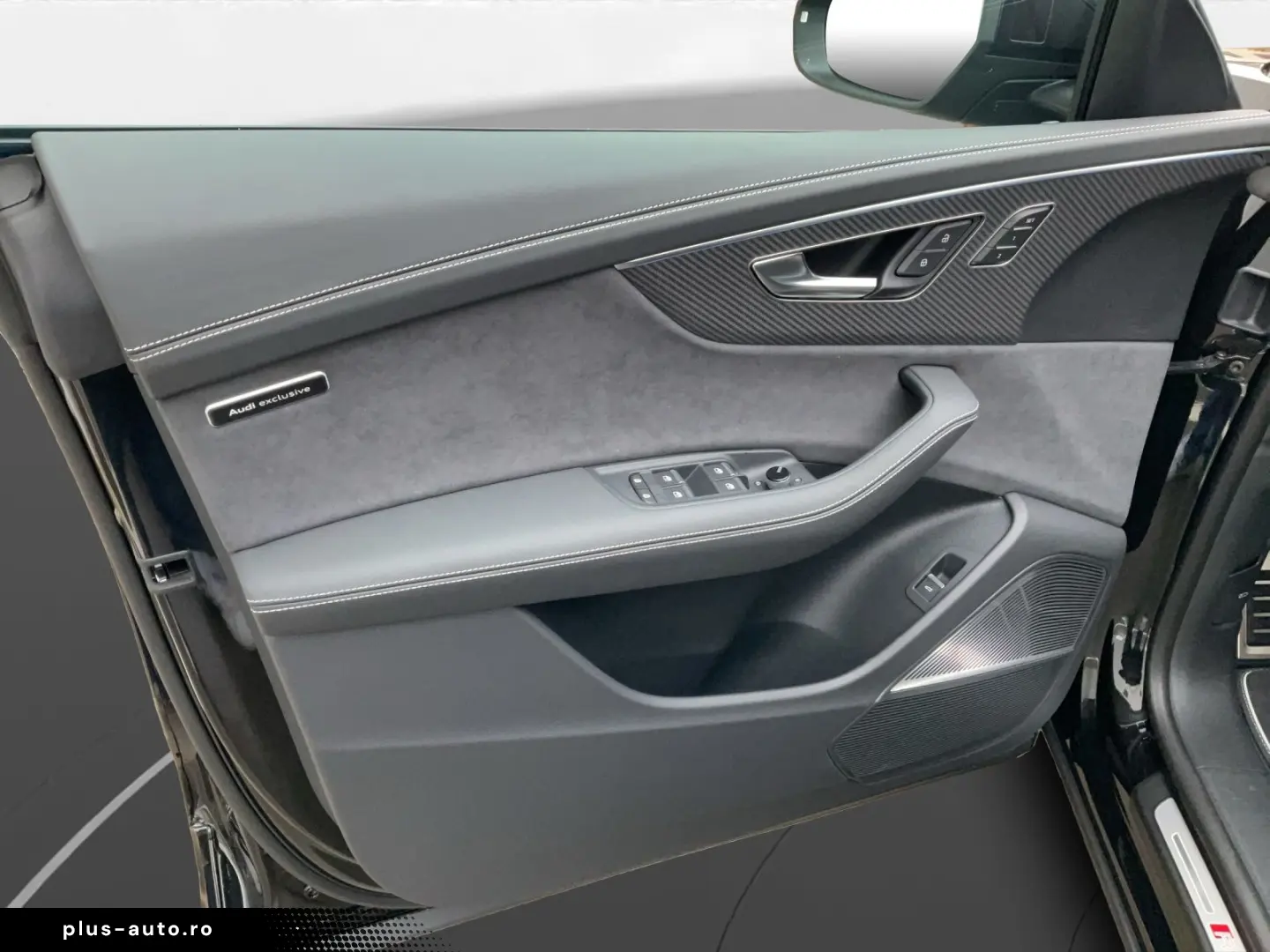 AUDI RSQ8 4.0 TFSI quattro tiptronic   STANDHZ.   AHK