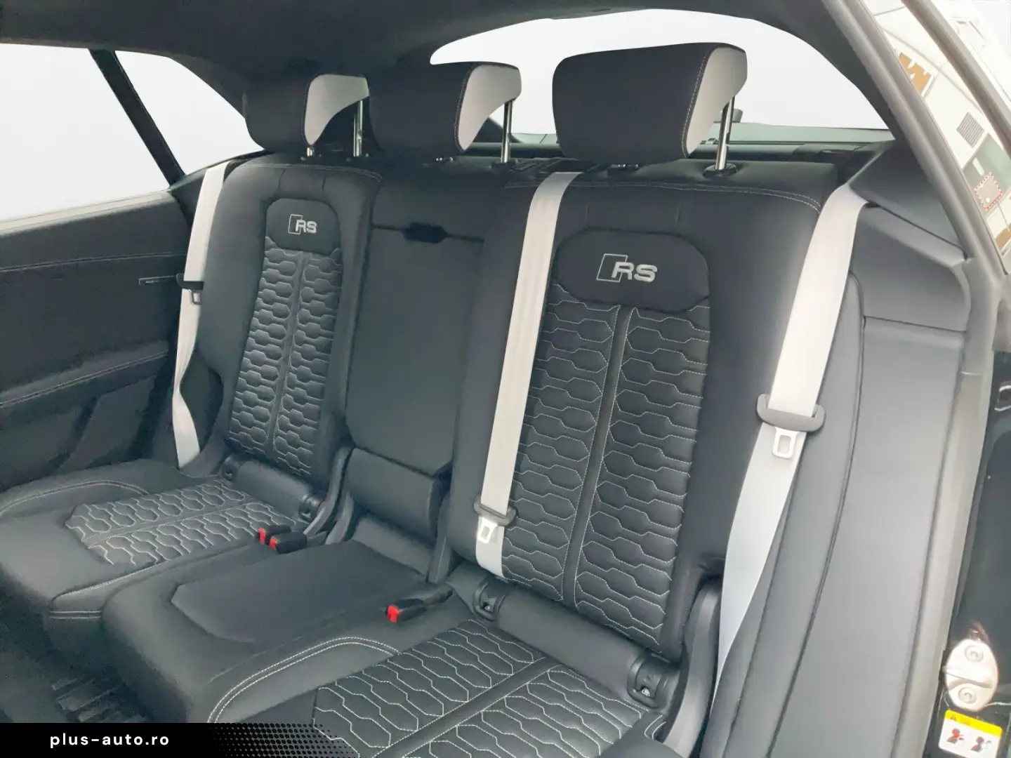 AUDI RSQ8 4.0 TFSI quattro tiptronic   STANDHZ.   AHK