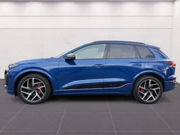 AUDI Q6 e-tron edition one blue quattro AHK PANO B&O