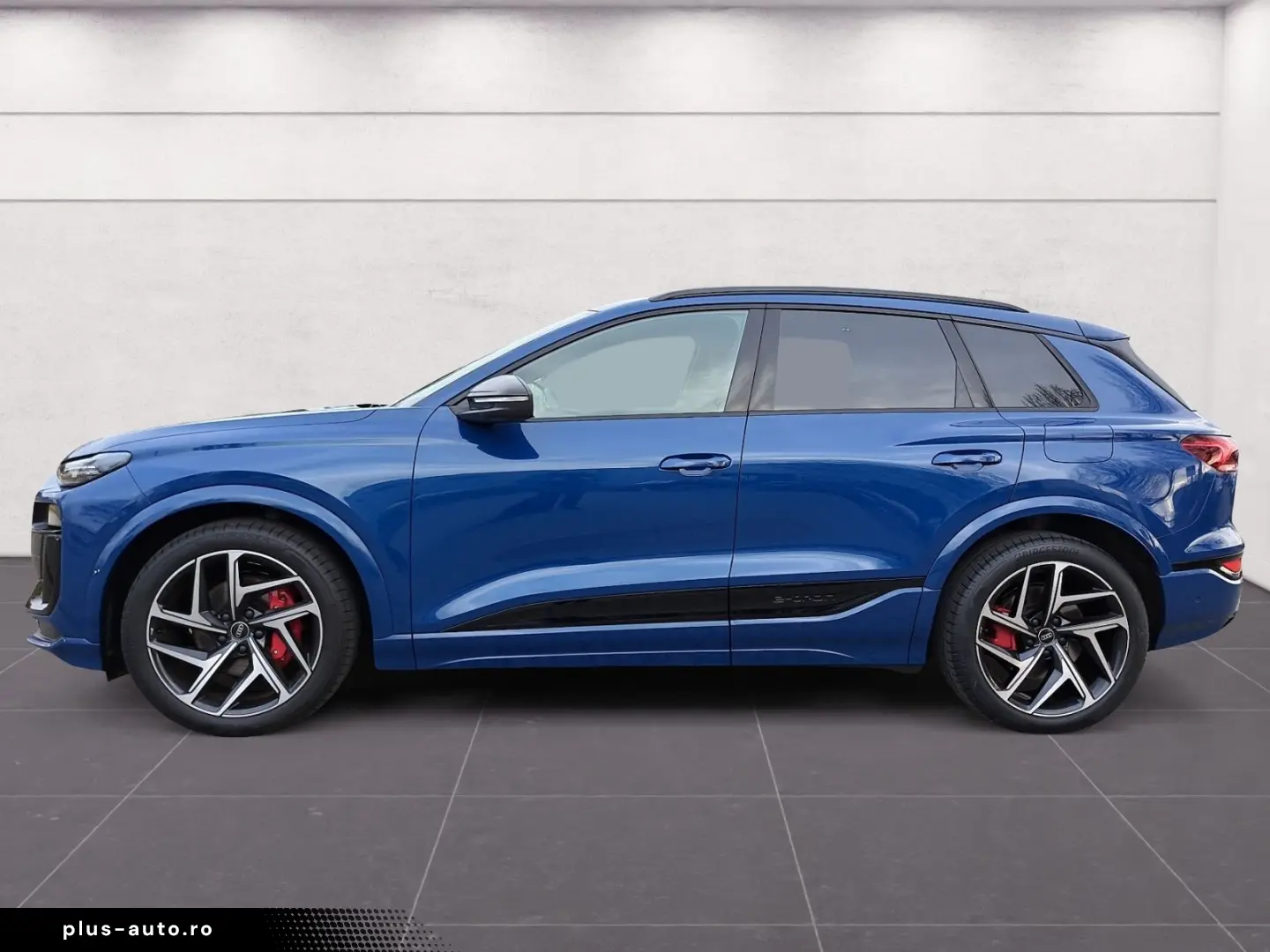 AUDI Q6 e-tron edition one blue quattro AHK PANO B&O