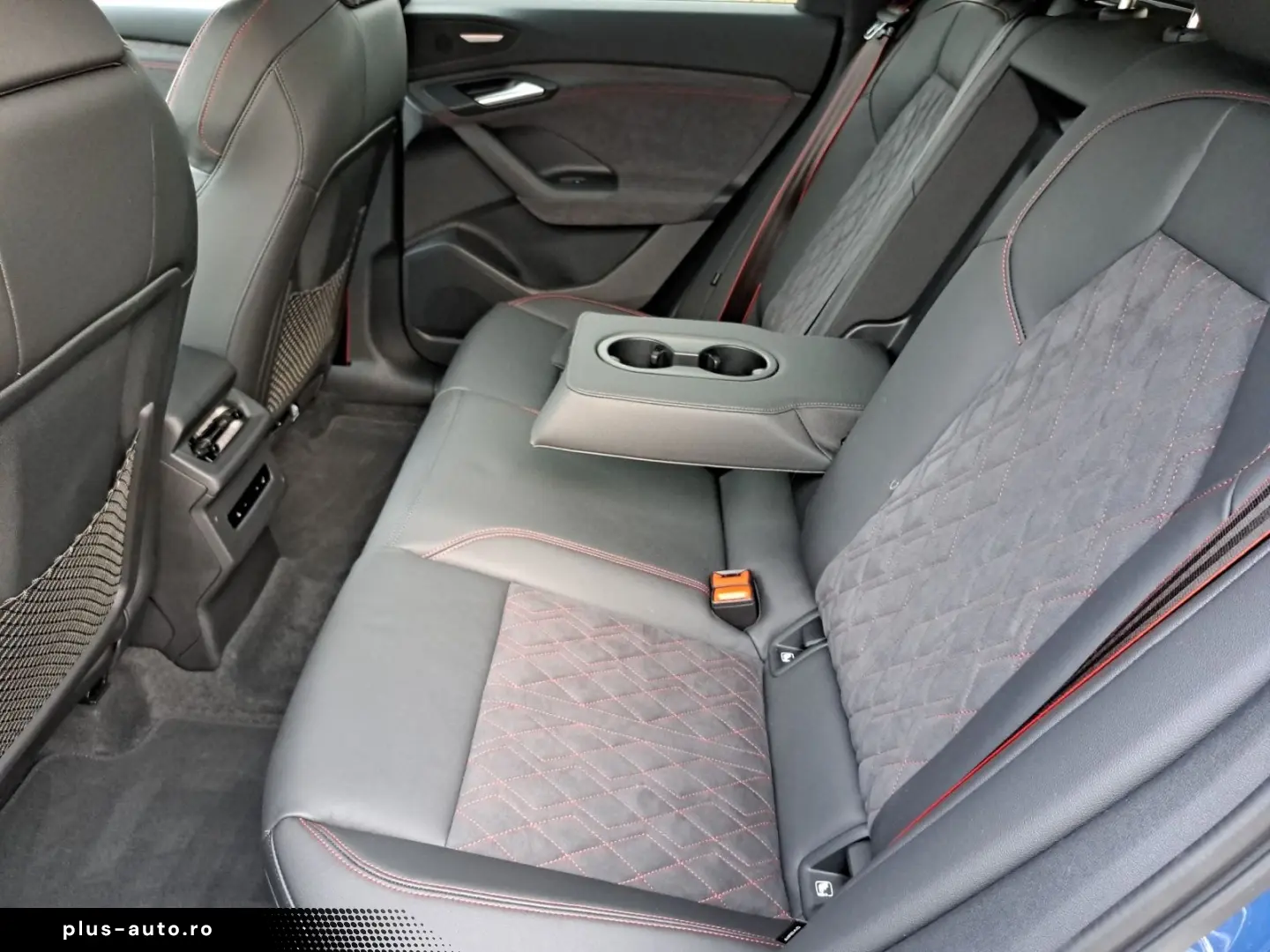 AUDI Q6 e-tron edition one blue quattro AHK PANO B&O