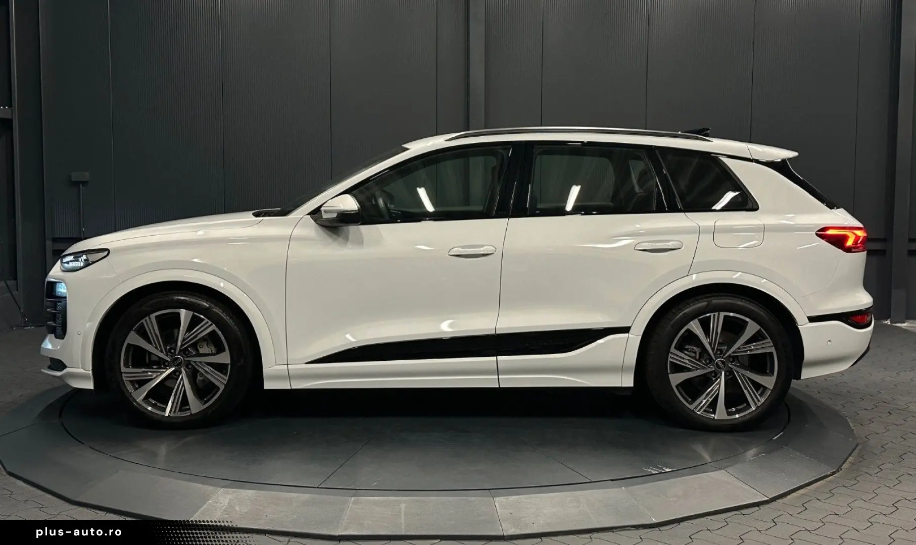 AUDI Q6 e-tron quattro  21Zoll Tech Pro AHK B&O 360