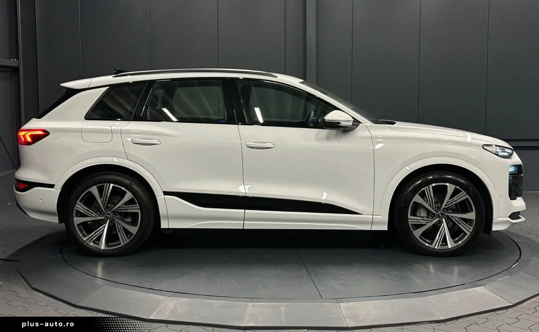 AUDI Q6 e-tron quattro  21Zoll Tech Pro AHK B&O 360