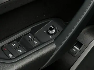 AUDI Q5 40TDI QUATTRO STANDHEIZ 360 MATRIX AHK DAB