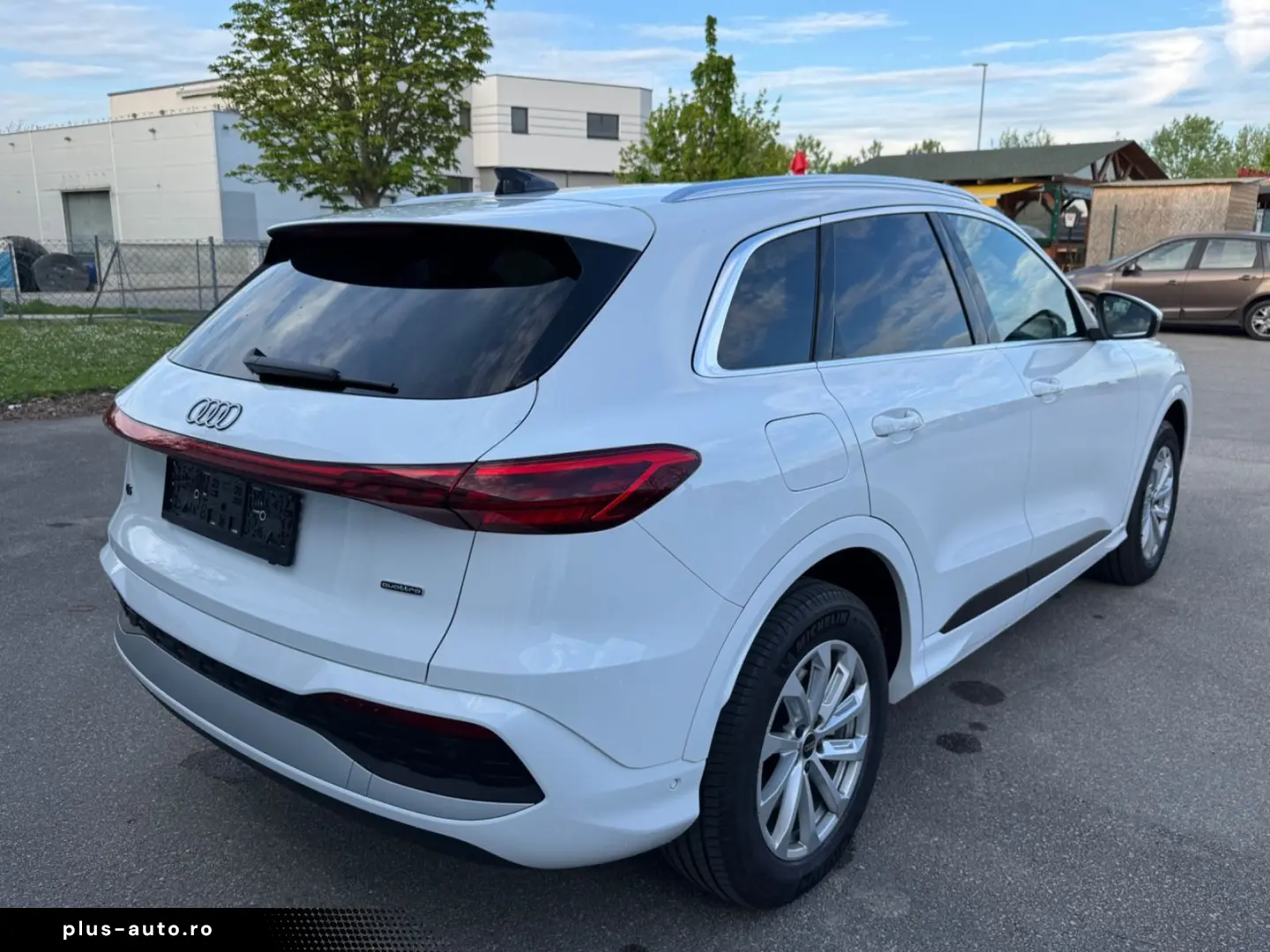 AUDI Q5 2.0 TDI quattro S Line Voll 5Jahre Garantie