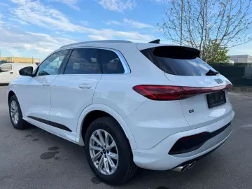 AUDI Q5 2.0 TDI quattro S Line Voll 5Jahre Garantie